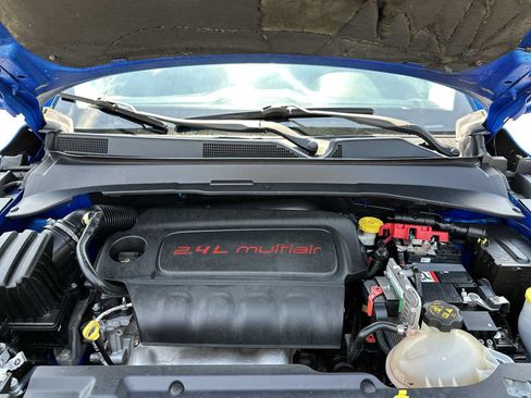 Used 2019 Jeep Compass Latitude FWD image 15