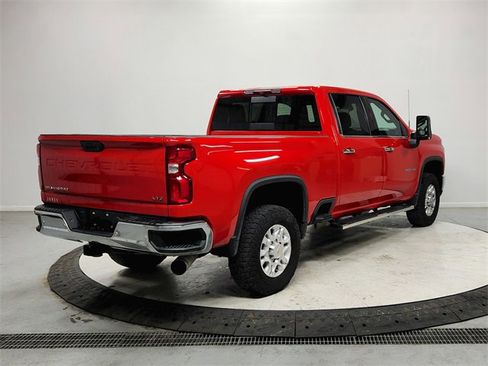 Used 2024 Chevrolet Silverado 3500 LTZ w/ LTZ Plus Package image 7