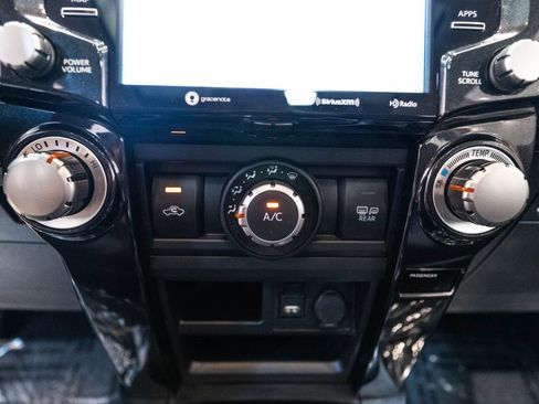 Used 2024 Toyota 4Runner TRD Off-Road Premium w/ Off Road Premium Plus Package AWD/4WD image 29