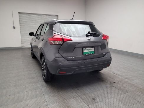 Used 2020 Nissan Kicks SV image 6