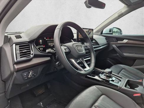 Used 2023 Audi Q5 2.0T Premium Plus w/ Premium Plus Package AWD/4WD image 10