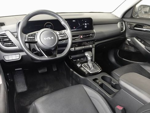 Used 2024 Kia Seltos SX w/ SX Sunroof Package image 9