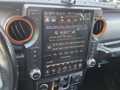 Used 2021 Jeep Gladiator Mojave image 18