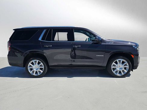Used 2024 Chevrolet Tahoe High Country w/ Premium Package AWD/4WD image 2