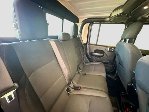 Used 2020 Jeep Gladiator Sport w/ Quick Order Package 24S image 27