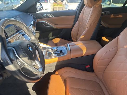 Used 2023 BMW X6 xDrive40i w/ Climate Comfort Package image 12