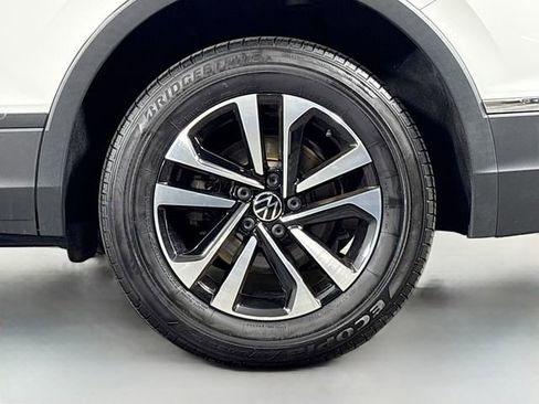 Used 2022 Volkswagen Tiguan S w/ Driver Assistance Package image 32