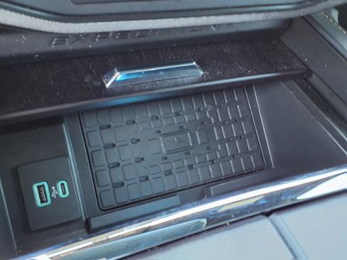 Used 2023 Ford Expedition Platinum RWD image 24