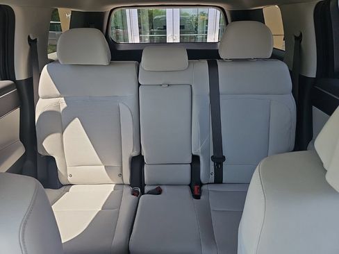 Certified 2025 Hyundai Santa Fe SE w/ Tow & Go Package AWD/4WD image 25