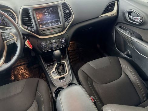 Used 2016 Jeep Cherokee Latitude w/ Safety/Convenience Group image 28