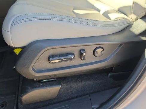 Used 2025 Honda Pilot Touring image 22