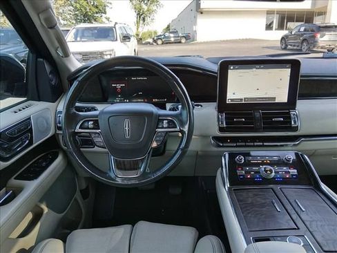 Used 2019 Lincoln Navigator L Reserve w/ Cargo Package AWD/4WD image 11