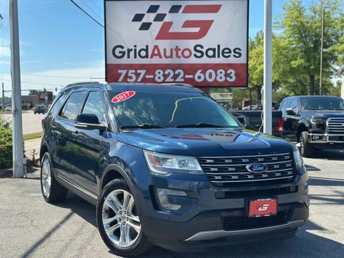 Used 2017 Ford Explorer XLT w/ Equipment Group 202A AWD/4WD image 1