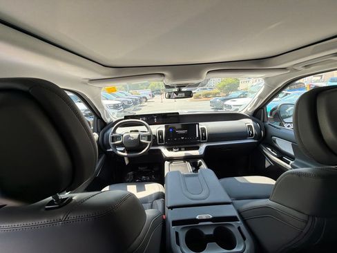 New 2027 Ford Expedition Max Active AWD/4WD image 9