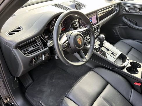 Used 2025 Porsche Macan Turbo image 26
