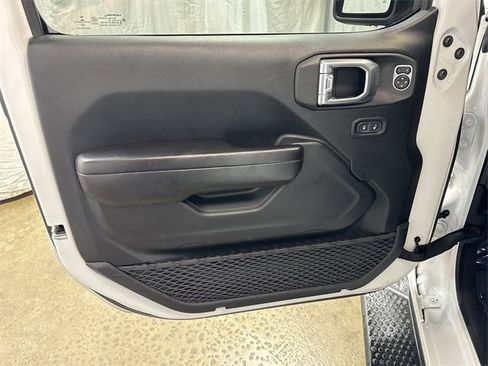 Used 2021 Jeep Wrangler Unlimited Sport image 21