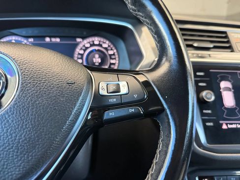 Used 2019 Volkswagen Tiguan SEL R-Line AWD/4WD image 27