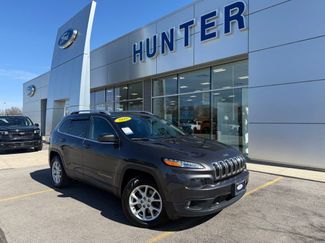 Used 2016 Jeep Cherokee Latitude w/ Safety/Convenience Group video 1