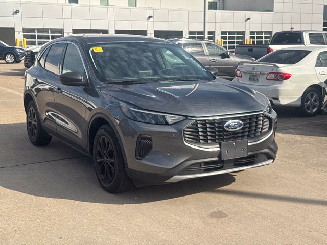 Used 2024 Ford Escape Active FWD image 2