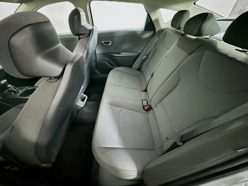 Used 2025 Kia K4 FWD image 27