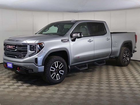 Used 2024 GMC Sierra 1500 AT4 w/ Technology Package AWD/4WD image 12