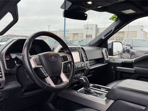 Used 2019 Ford F150 Platinum w/ Equipment Group 701A Luxury image 15