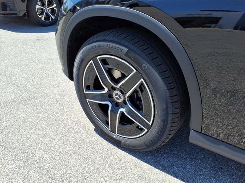 New 2026 Mercedes-Benz GLC 300 4MATIC image 9
