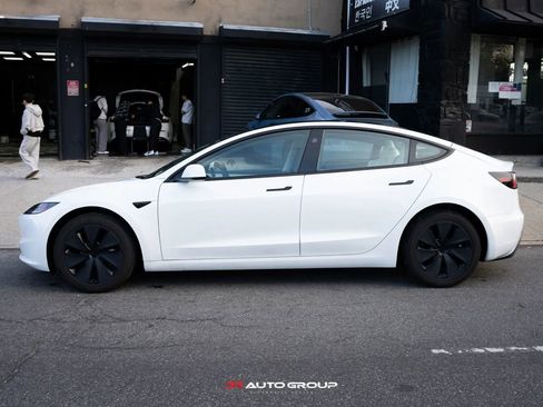 Used 2025 Tesla Model 3 Long Range RWD image 13