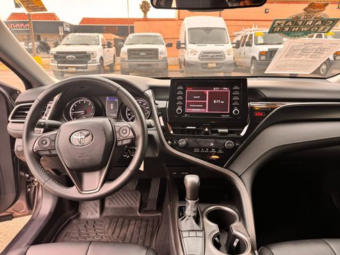 Used 2023 Toyota Camry SE FWD image 13