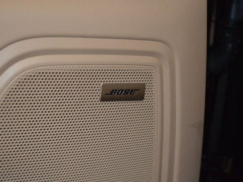 Certified 2025 Porsche Macan image 19