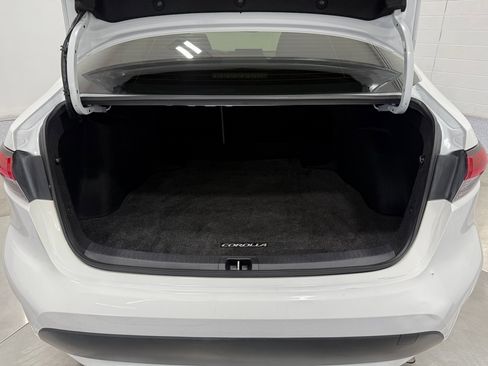 Used 2022 Toyota Corolla LE w/ Carpet Mat Package (TMS) image 55
