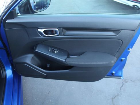 Used 2023 Honda Civic Sport image 18