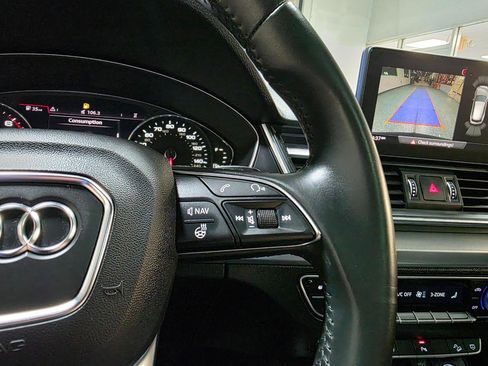 Used 2020 Audi Q5 2.0T Premium w/ Titanium Sport Package image 31