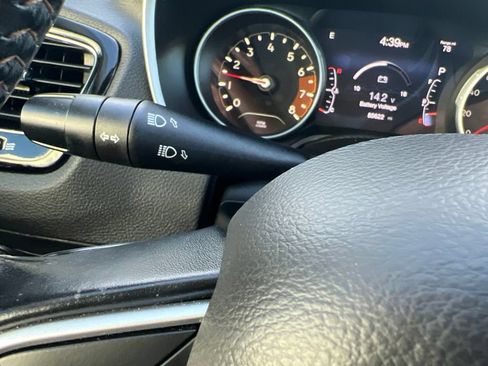 Certified 2021 Jeep Compass Limited FWD image 39