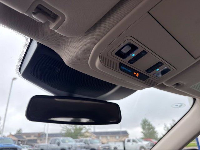 Used 2023 Ford Explorer Limited w/ Equipment Group 301A AWD/4WD image 16