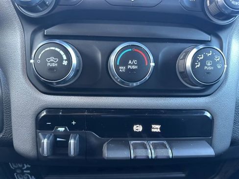 Used 2024 RAM 3500 Big Horn image 31