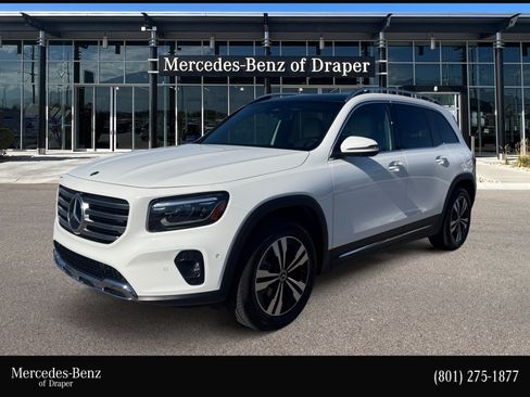 Used 2026 Mercedes-Benz GLB 250 4MATIC image 1