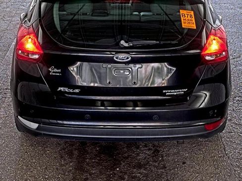 Used 2016 Ford Focus Titanium FWD image 10