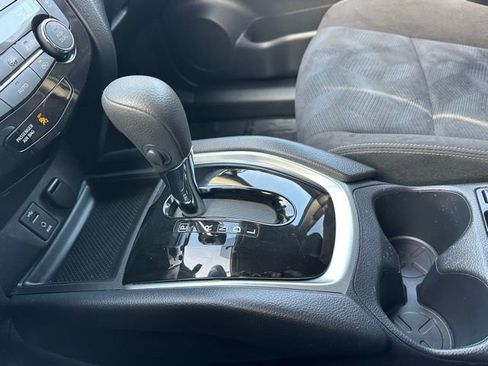 Used 2015 Nissan Rogue SV w/ SV Premium Package image 37