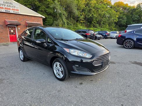 Used 2019 Ford Fiesta SE w/ Cold Weather Package FWD image 3