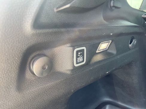 Used 2024 Jeep Grand Cherokee L Limited w/ Luxury Tech Group II image 33