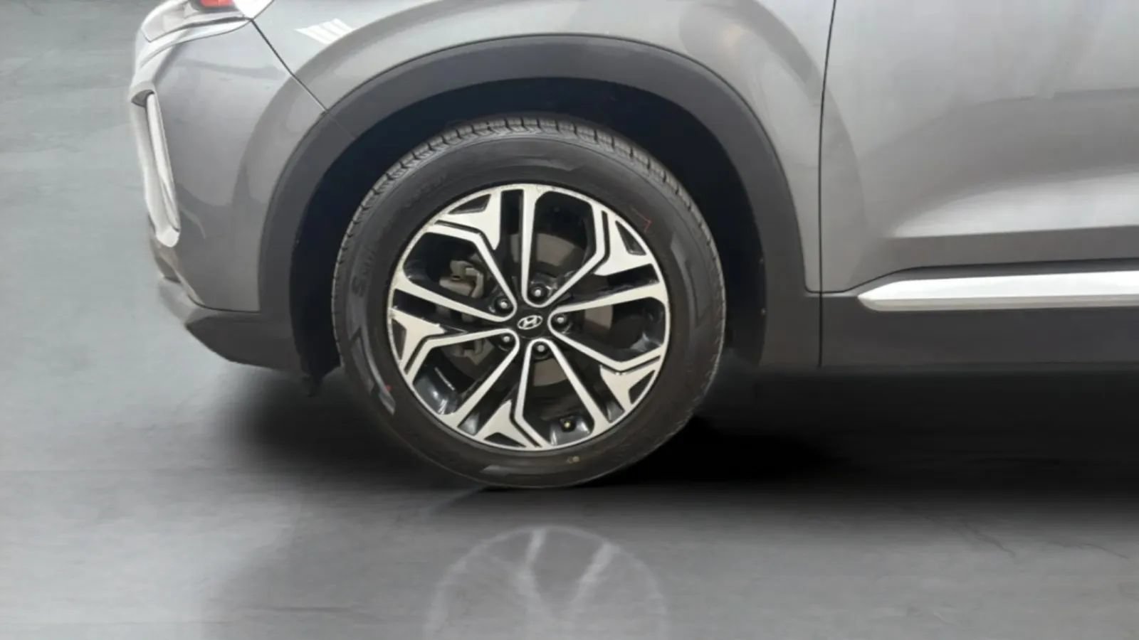 Used 2019 Hyundai Santa Fe FWD w/ Cargo Package image 29