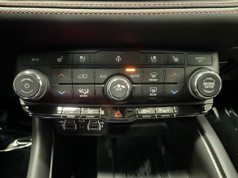 Used 2025 Dodge Durango R/T image 21