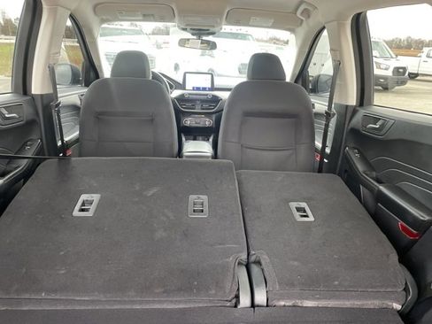 Used 2022 Ford Escape SE image 62