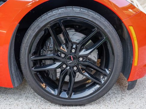 Used 2019 Chevrolet Corvette Stingray Coupe w/ Carbon Flash Badge Package image 85