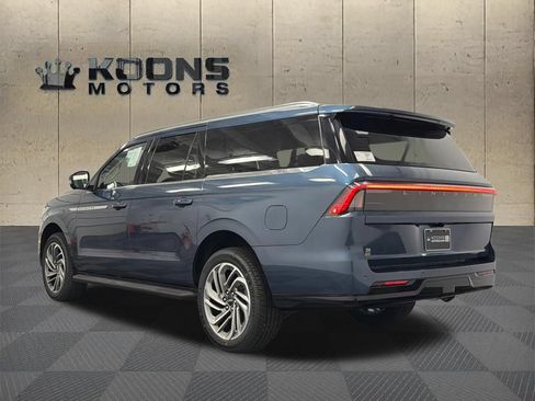 New 2027 Lincoln Navigator L Premier AWD/4WD image 6