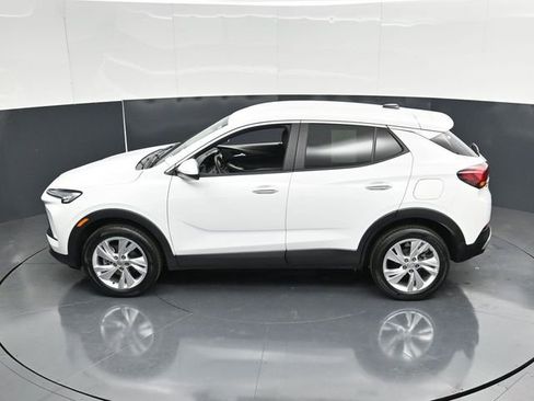 Used 2025 Buick Encore GX Preferred AWD/4WD image 46