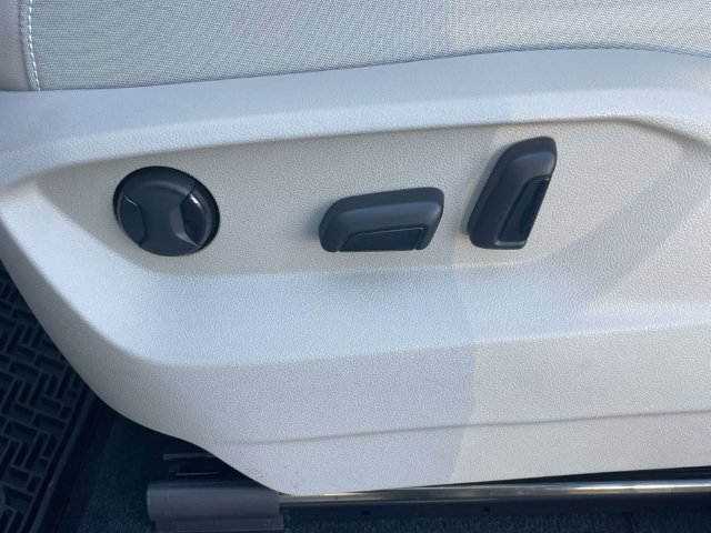 Certified 2026 Volkswagen Atlas SE FWD image 20