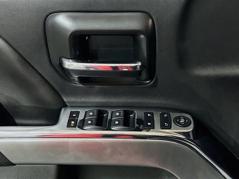Used 2018 Chevrolet Silverado 1500 LT w/ All Star Edition AWD/4WD image 13