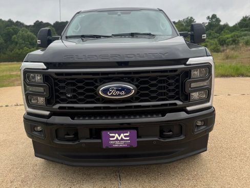 Used 2023 Ford F250 Lariat w/ Lariat Ultimate Package AWD/4WD image 2